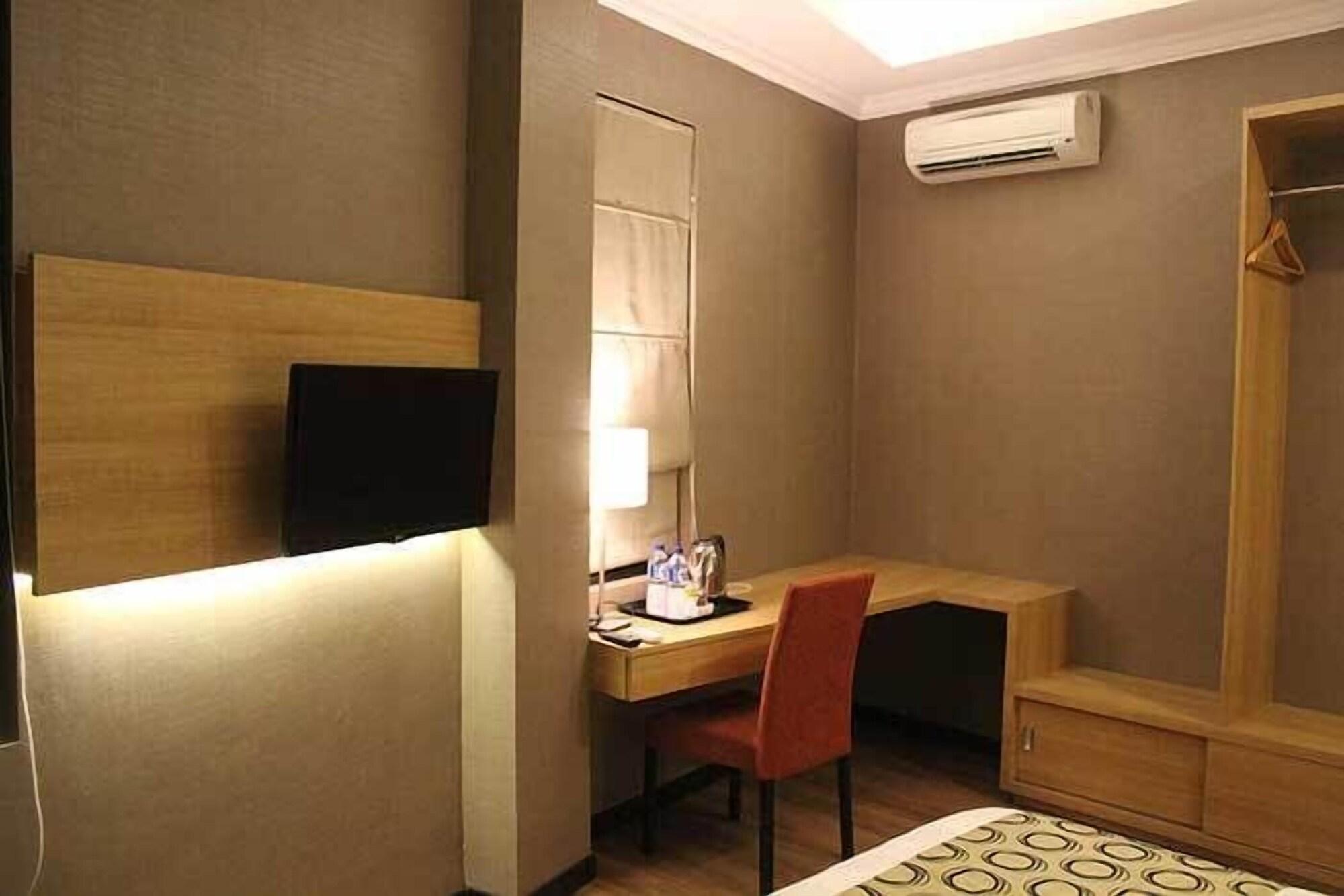 Fontana Hotel Jakarta Exterior foto